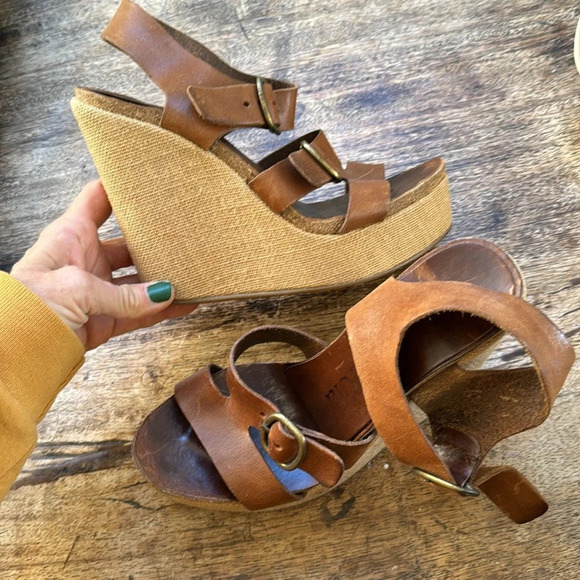 Pedro Garcia wedges - Picture 2 of 16